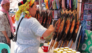 Taste a diversity of food in Old Manila